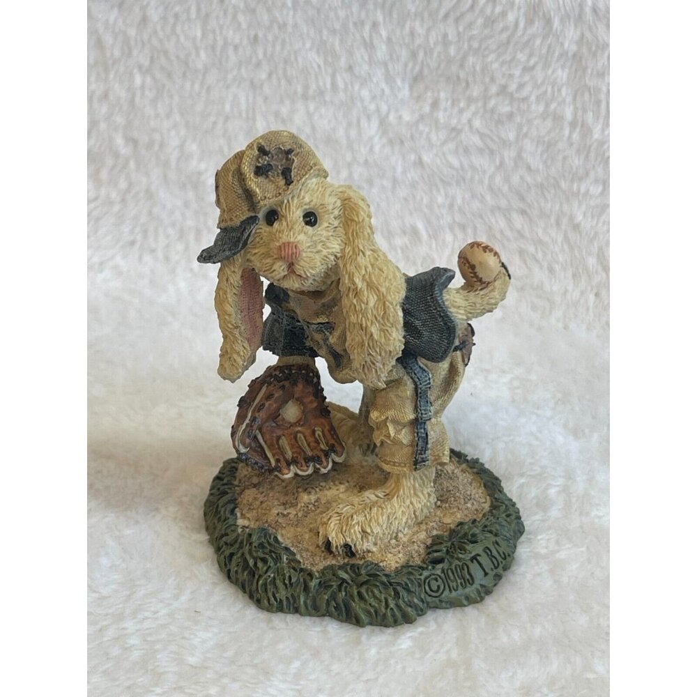 Boyds Bears & Friends Collection Lefty On The Mound Figurine Edition # IBE/1547